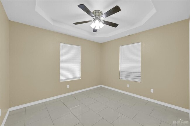 Building Photo - 23 Tulip Cir