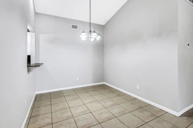 Building Photo - 11204 Shadybrook Dr