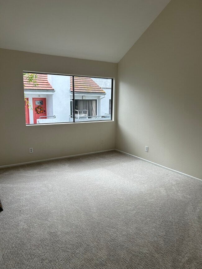 Building Photo - 1109 Tivoli Ln