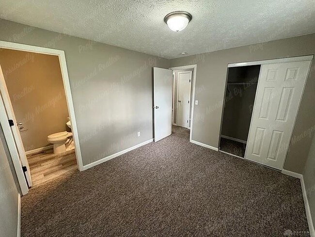 Building Photo - 525 Lake St