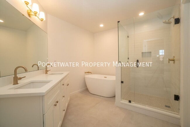 Building Photo - 1237 St John St