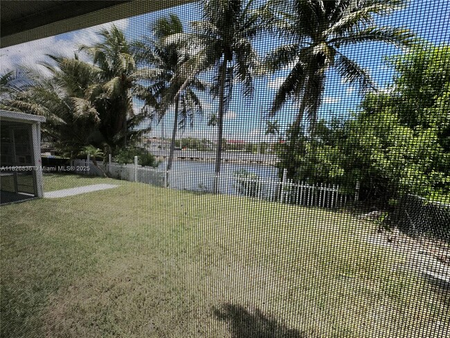 Building Photo - 4830 SW 41st Ave