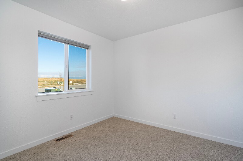 Building Photo - 128 W View Dr