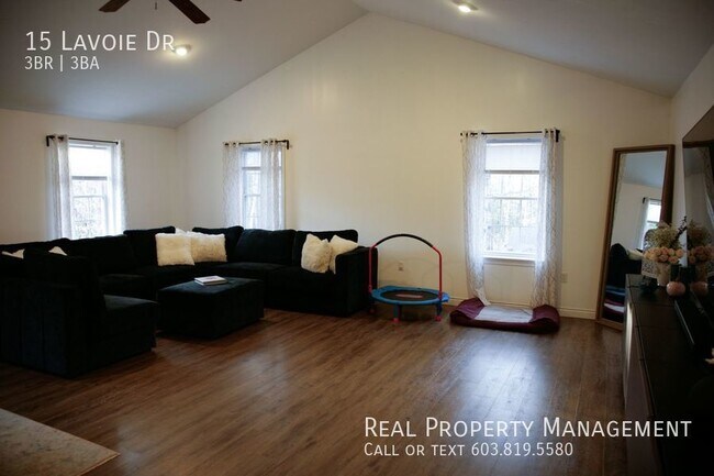 Building Photo - Inviting 3 Bed, 2.5 Bath Home Nestled in N...