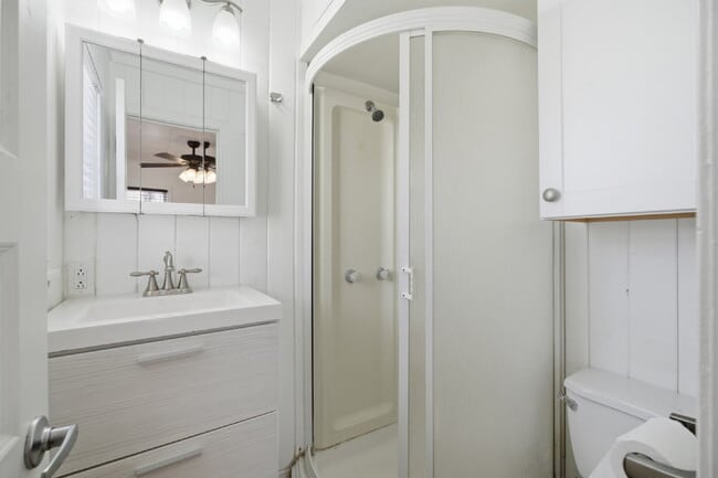 Building Photo - Modern Luxury Meets Historic Soul: Pristine Home with Flexible Move-In Through June!