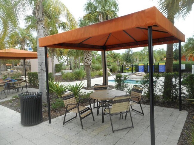 Building Photo - 5231 Wildwood Wy