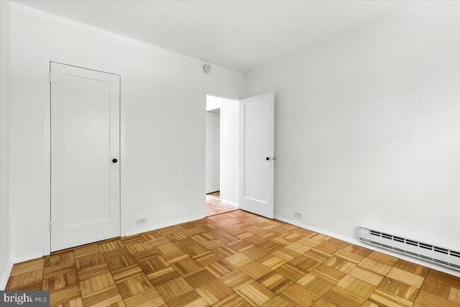Building Photo - 1525 Mt Eagle Pl