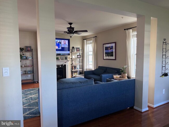 Building Photo - 43700 Tansy Way