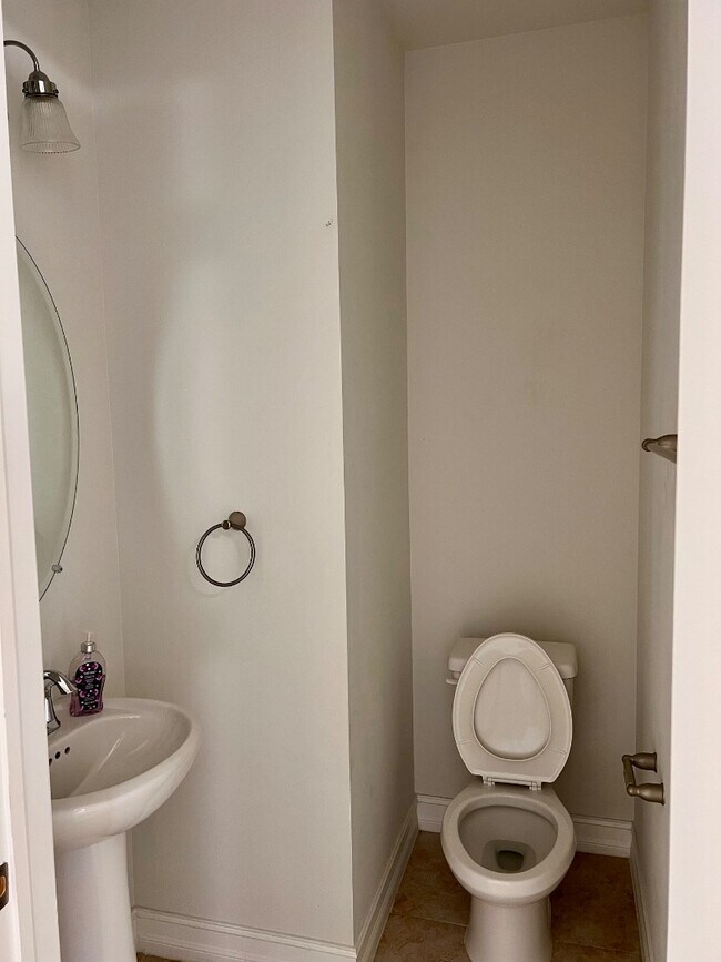 Building Photo - 7935 Bristol Cir