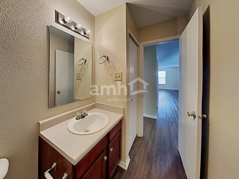 Building Photo - 8629 Blooming Grove Dr