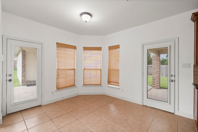 Building Photo - 13202 Brushy Knoll Ln