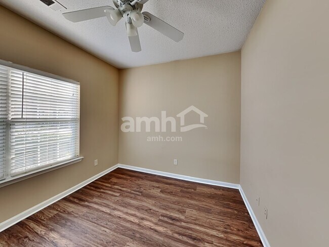 Building Photo - 2135 Beckenham Pl