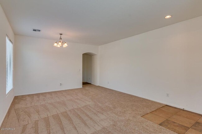 Building Photo - Gorgeous 4 Bed Home in Phoenix AZ in Roger...