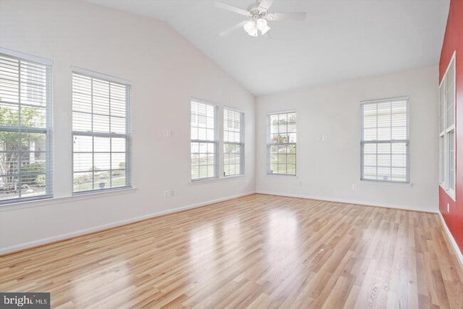 Building Photo - 17075 Four Seasons Dr