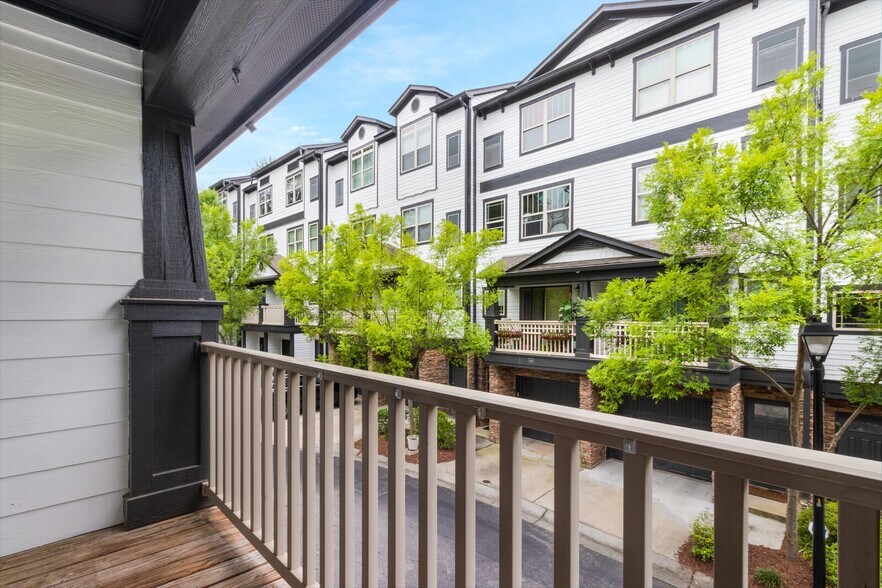 Patio off living space - 215 Semel Dr