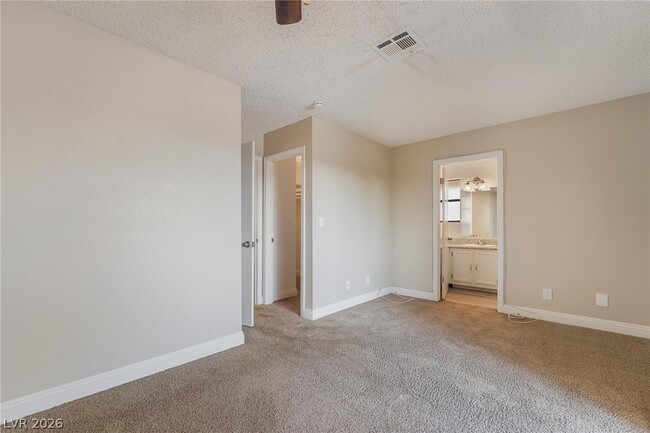 Building Photo - 3929 S Torrey Pines Dr