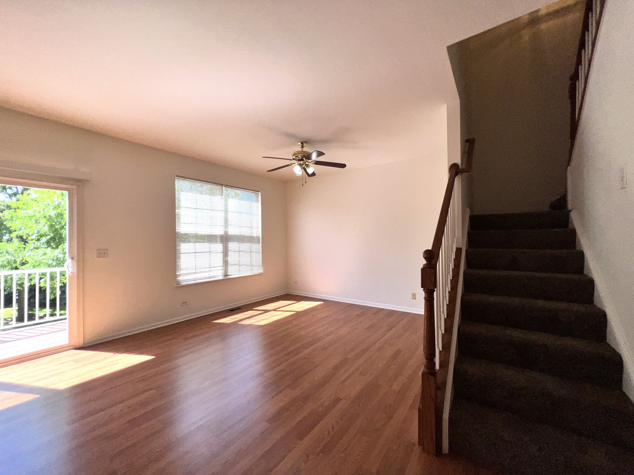 Building Photo - 806 Lewisburg Ln