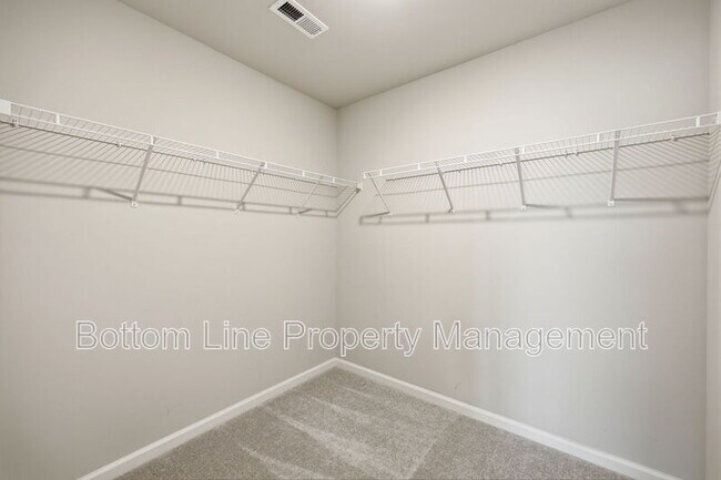 Building Photo - 517 Hanover Shr Ln