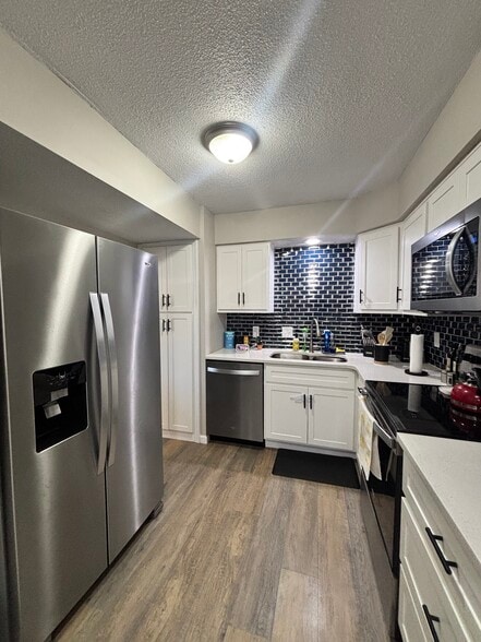 Building Photo - 5581 Baronridge Dr