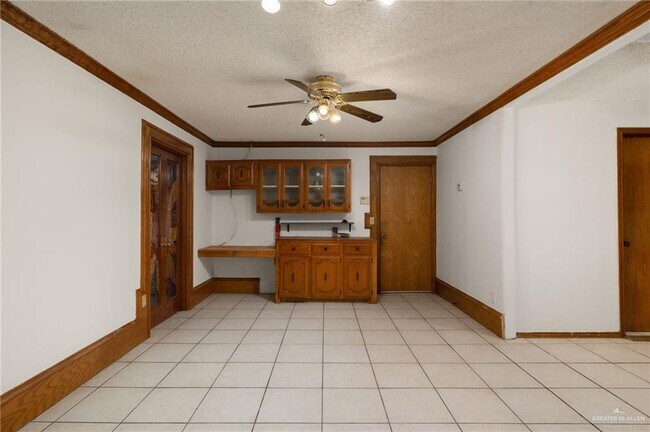 Building Photo - 3808 N Cynthia St