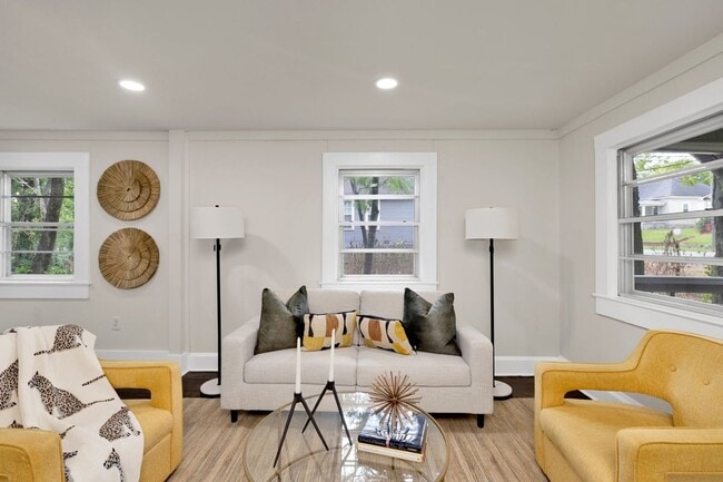 Building Photo - Avondale Gem!! - 3 Bed/2 Bath