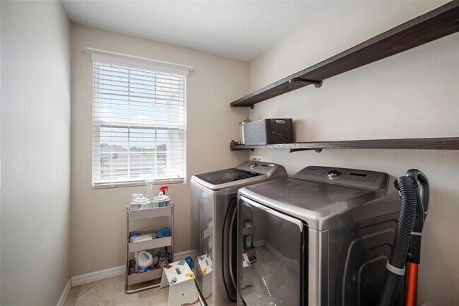 Building Photo - 6413 Triton Ln