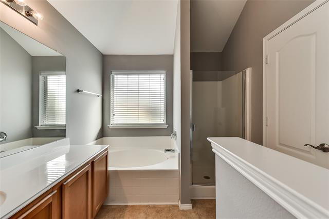Building Photo - 8100 Tierra Del Sol Rd
