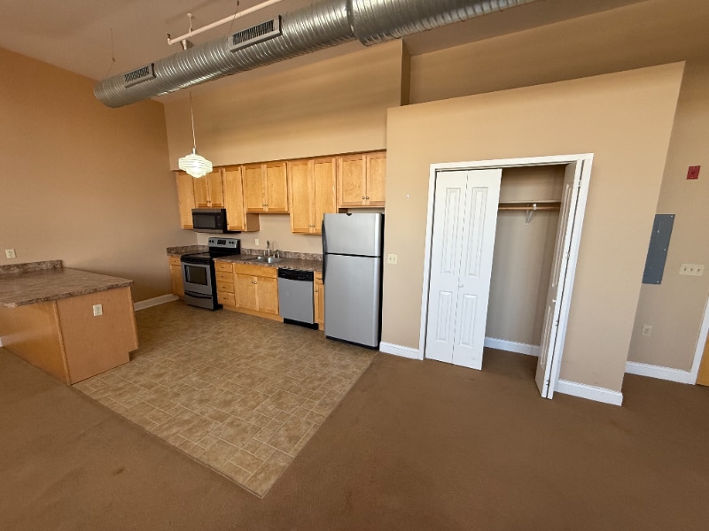 Building Photo - 11 Fremont St