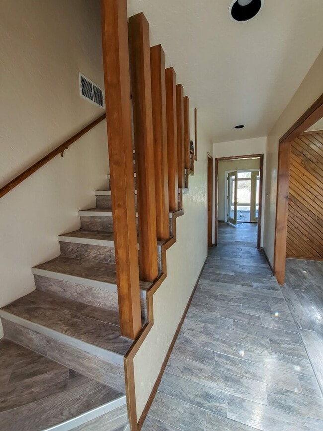 Building Photo - 3 bedroom 2 bath home in Shawnee