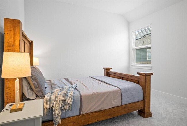 Building Photo - 112 Crimson Sky Ct