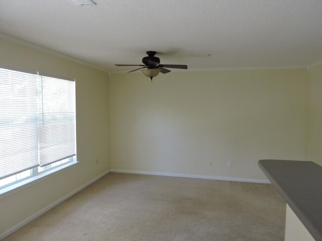 Building Photo - 149 Swaying Pine Ct