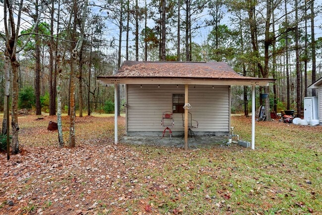 Building Photo - 3 bedroom 2.5 bath home