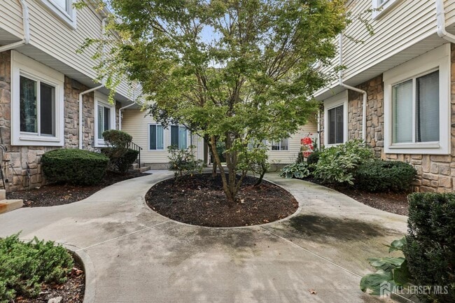 Building Photo - 1086 Schmidt Ln