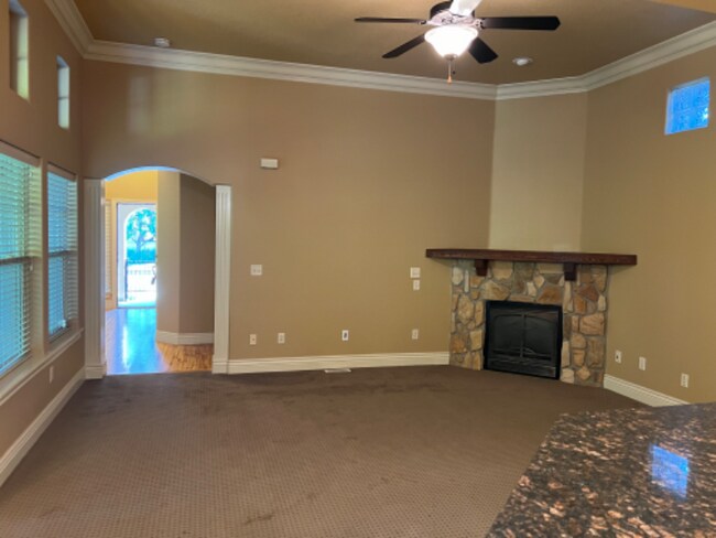 Building Photo - 61 S Grandean Way
