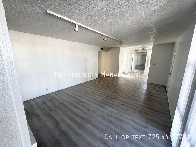 Building Photo - SPACIOUS AND REMODELED 1 BEDROOM 1 BATH, S...