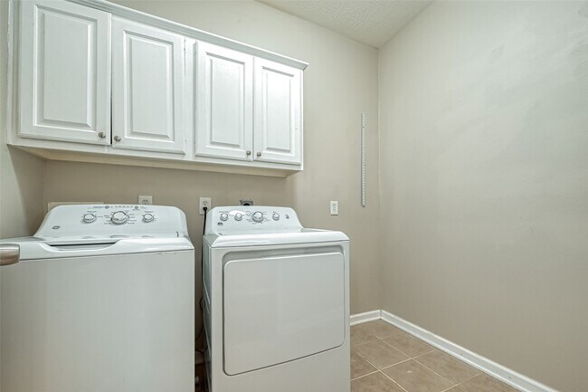 Building Photo - 22011 Windmill Bluff Ln