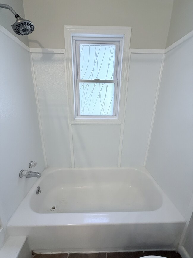 Building Photo - 508 Hayward Ave