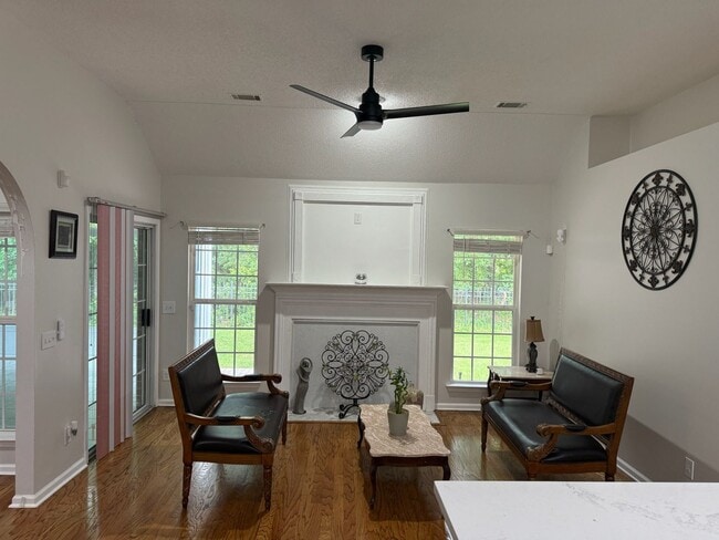 Building Photo - Beautifully Updated 4-Bedroom Home in Pooler, GA