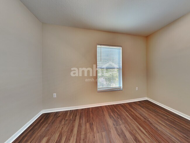Building Photo - 10414 Boyette Creek Blvd