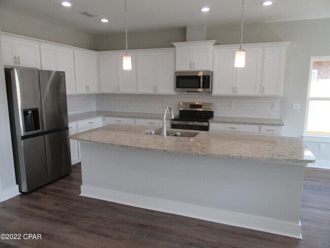 Building Photo - 154 Drews Ln
