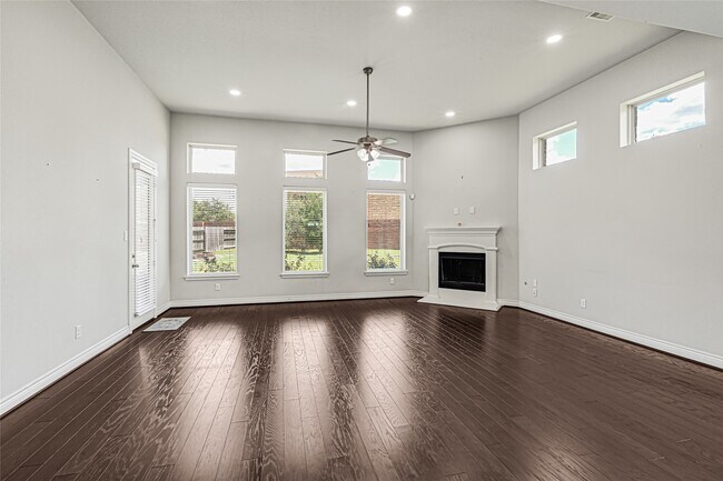 Building Photo - 5231 Pickford Grove Ln