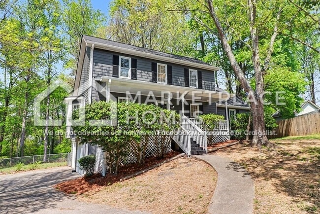 Building Photo - 2699 Foxglove Dr SW