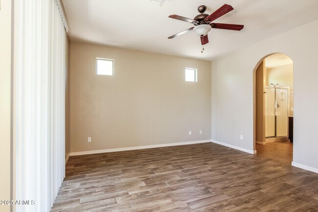 Building Photo - 12690 S 184th Ave