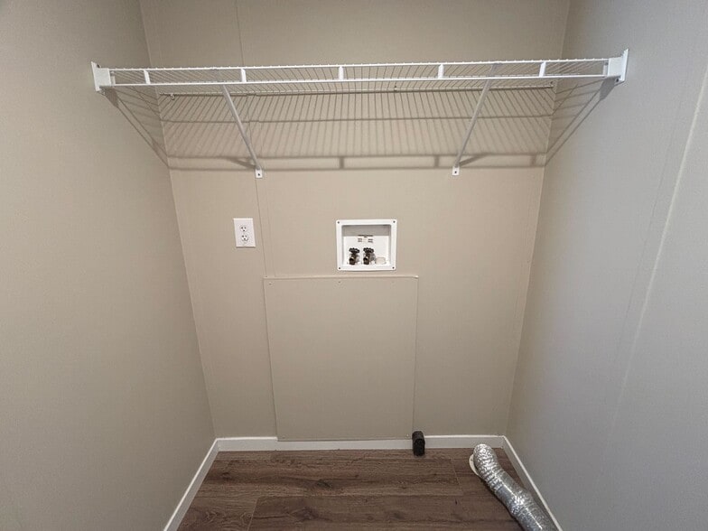 Building Photo - 231 Fryer St