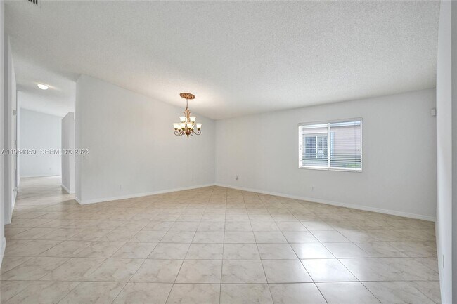 Building Photo - 2421 SW 103rd Way