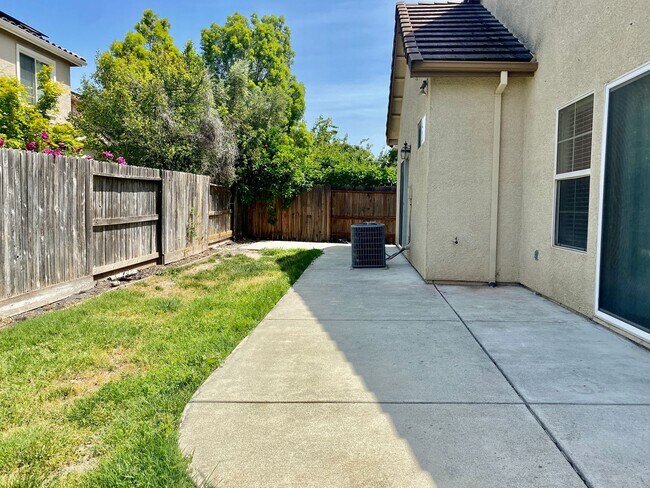 Building Photo - 3600 Silverwood Rd