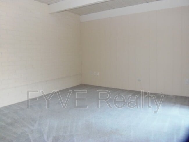 Building Photo - 751 Worthington Forest Pl