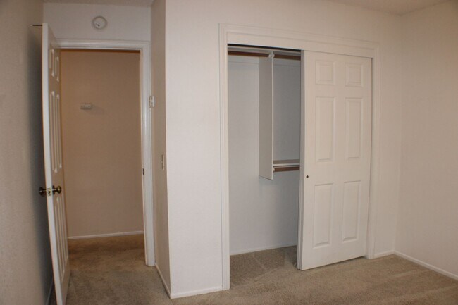 Building Photo - Stylish 3-Bedroom Home with Spacious Backy...