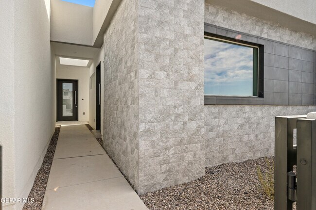 Building Photo - 828 Acton St