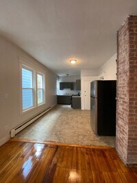 Building Photo - 76-78 Lilac St